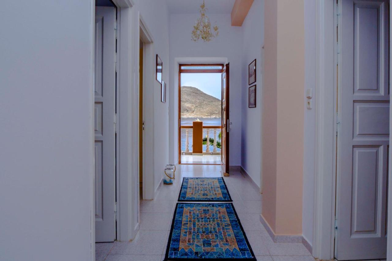 Villa Skiadeni Chalki Town エクステリア 写真