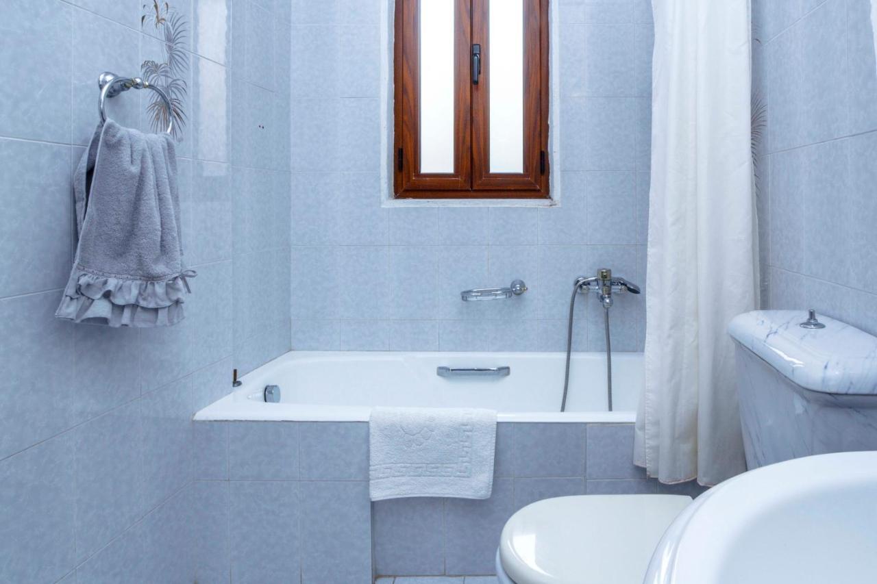 Villa Skiadeni Chalki Town エクステリア 写真